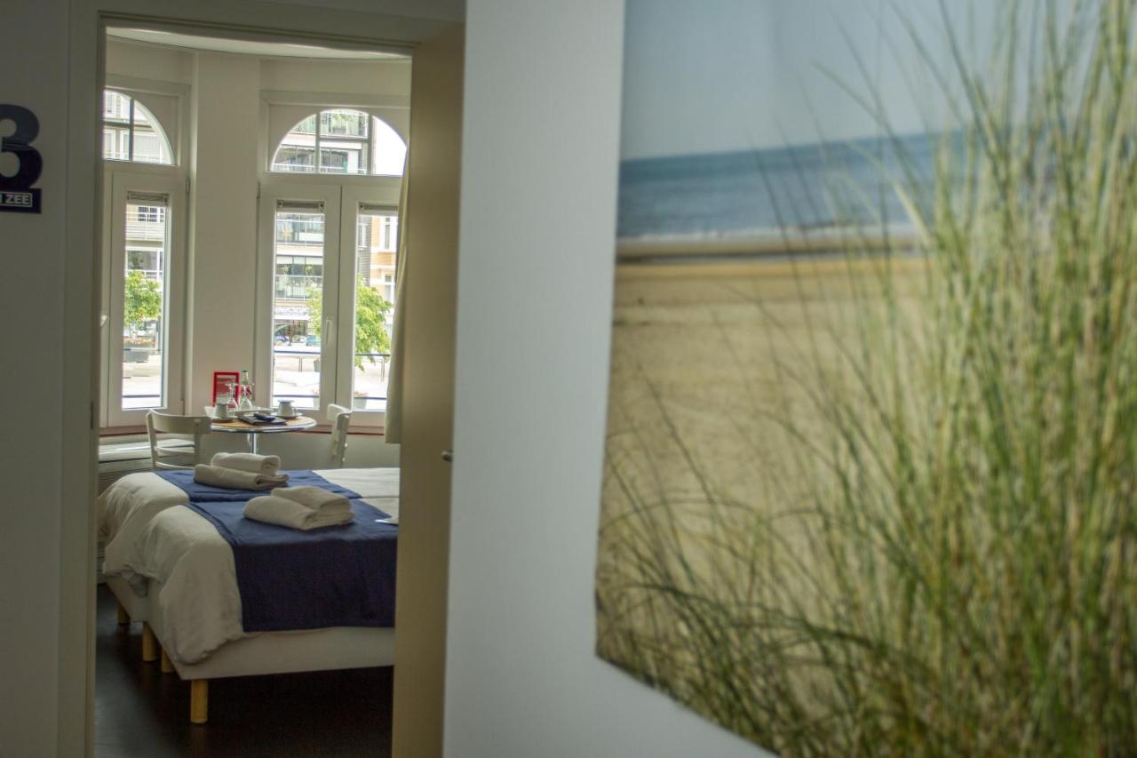 Hotel Aan Zee De Panne Exteriör bild